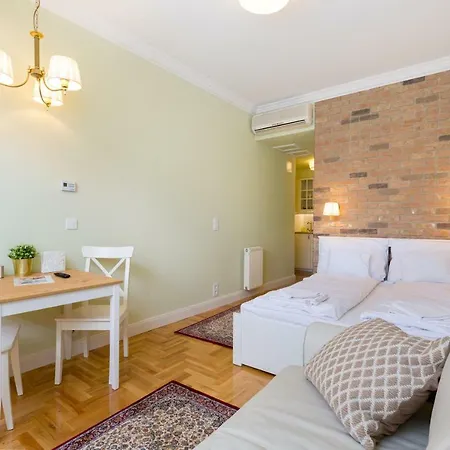Roland Apartment