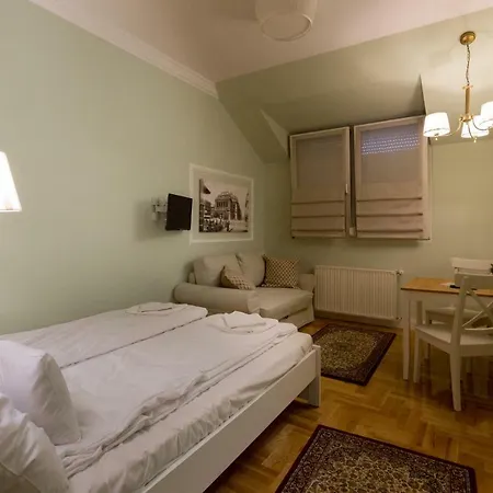 Roland Apartment