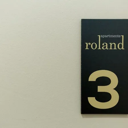 Roland Apartment